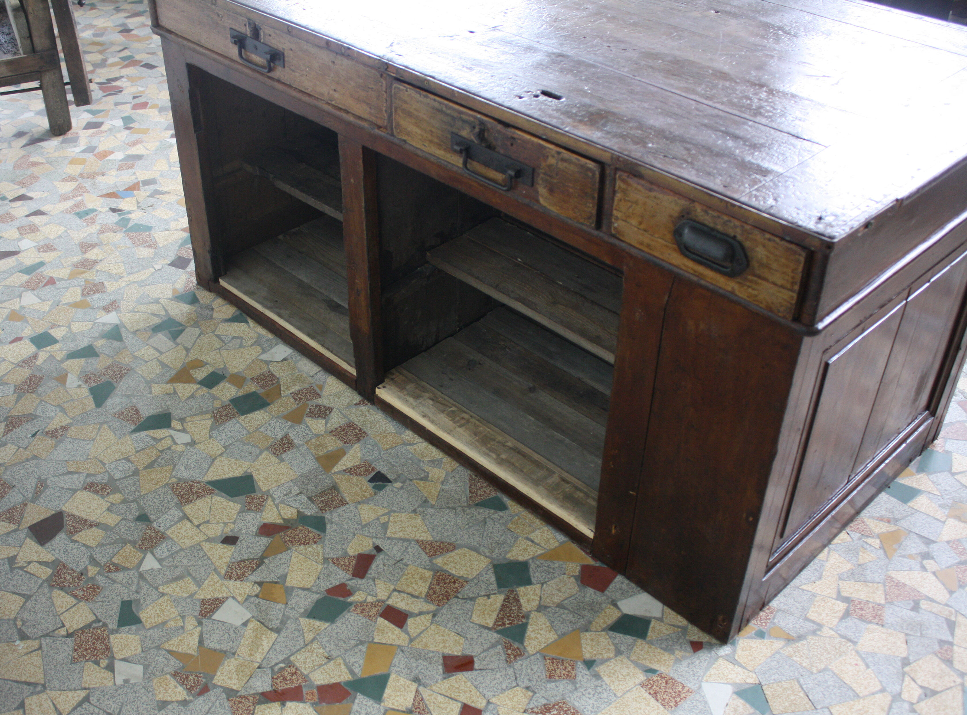 Former trade counter