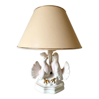 Vintage ceramic lamp doves