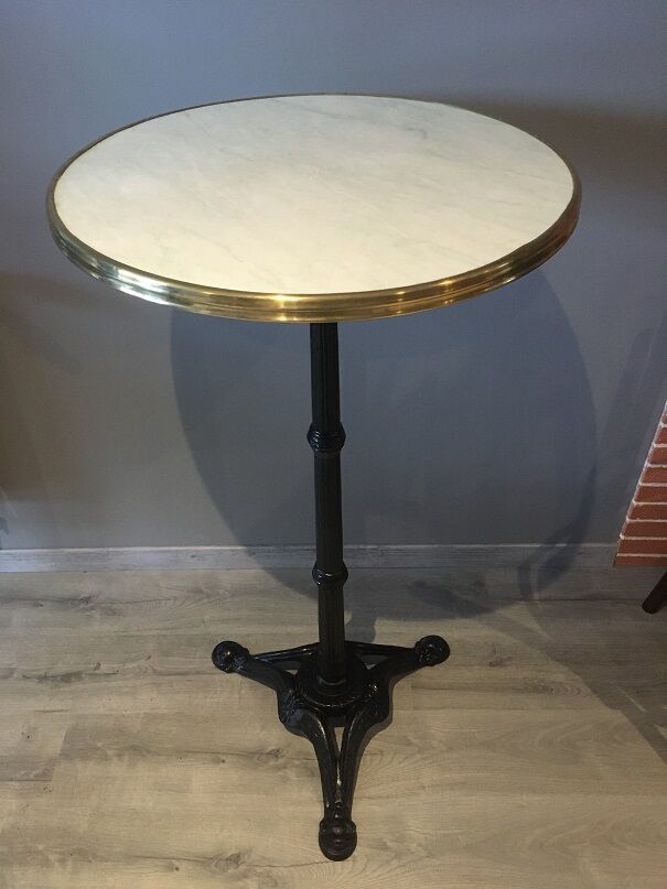 Parisian high table