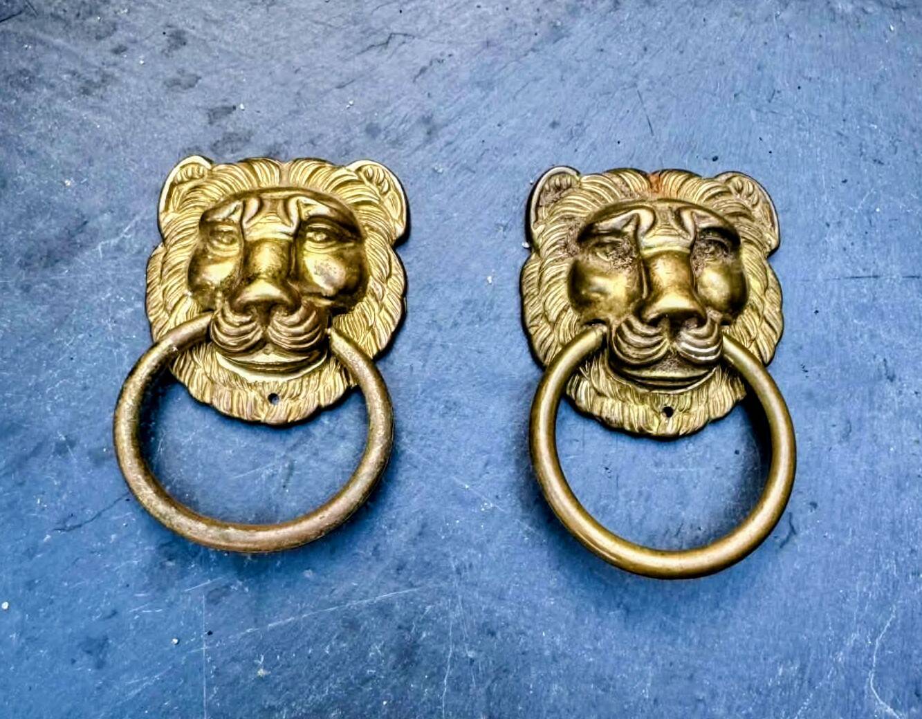 2 brass lion handles in Louis XIV style