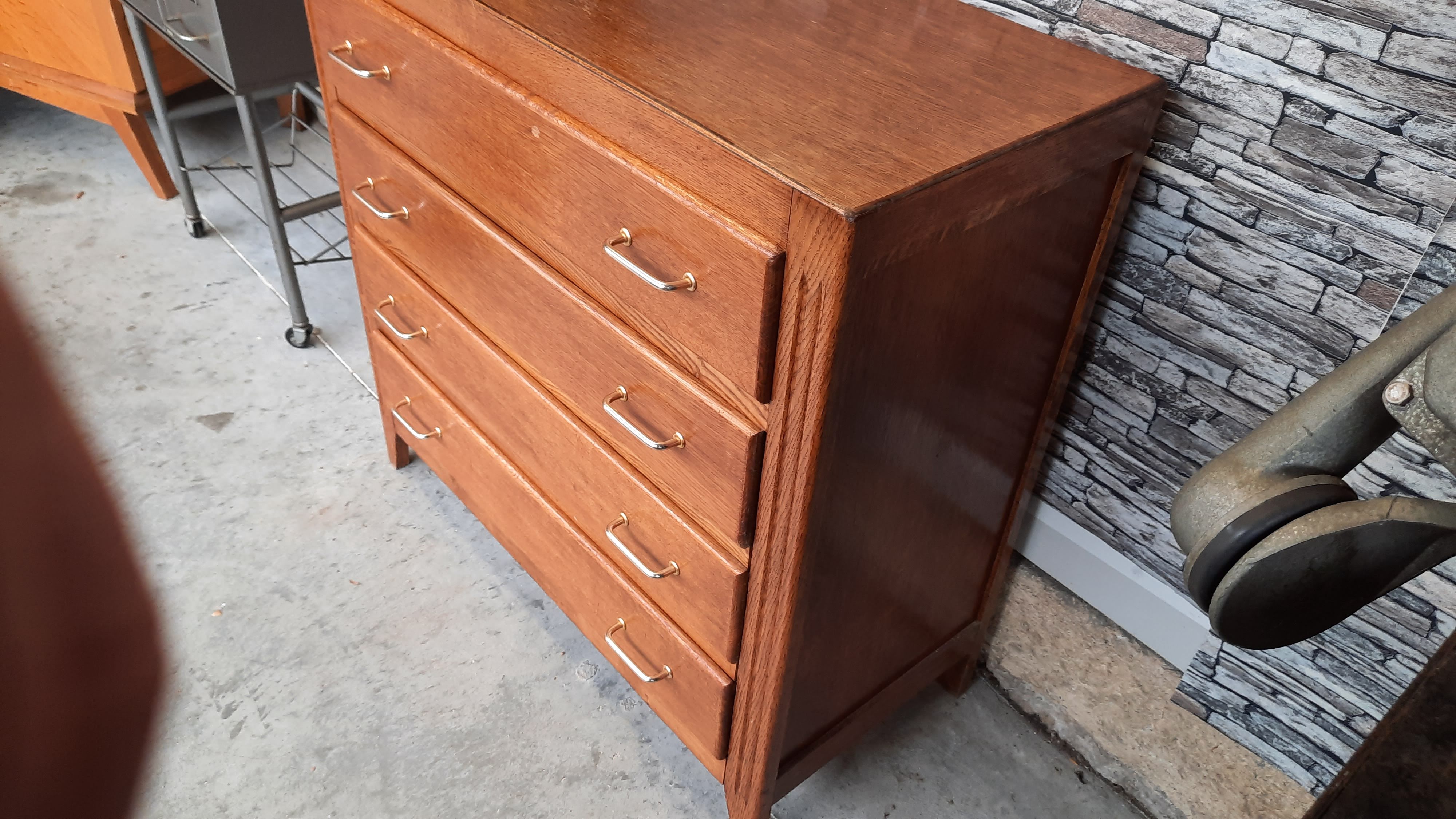 Scandinavian 1950s chest of drawers