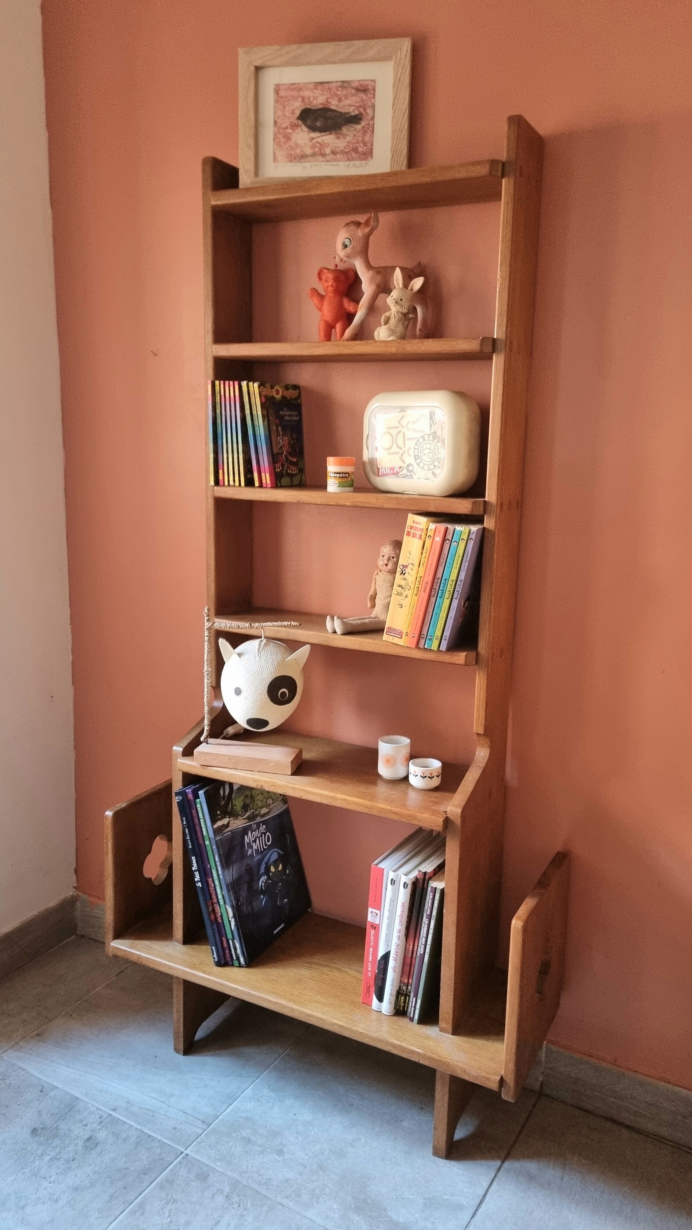 Guillerme and Chambron shelf