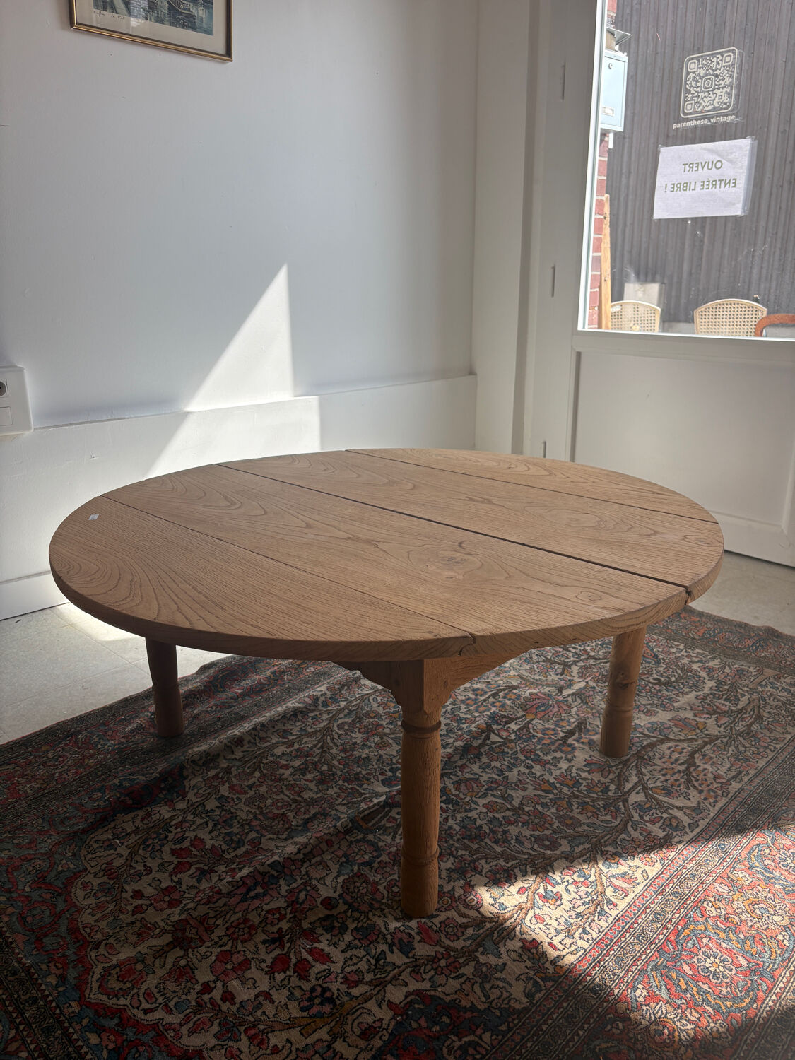 Table basse ronde aerogommée en chêne massif