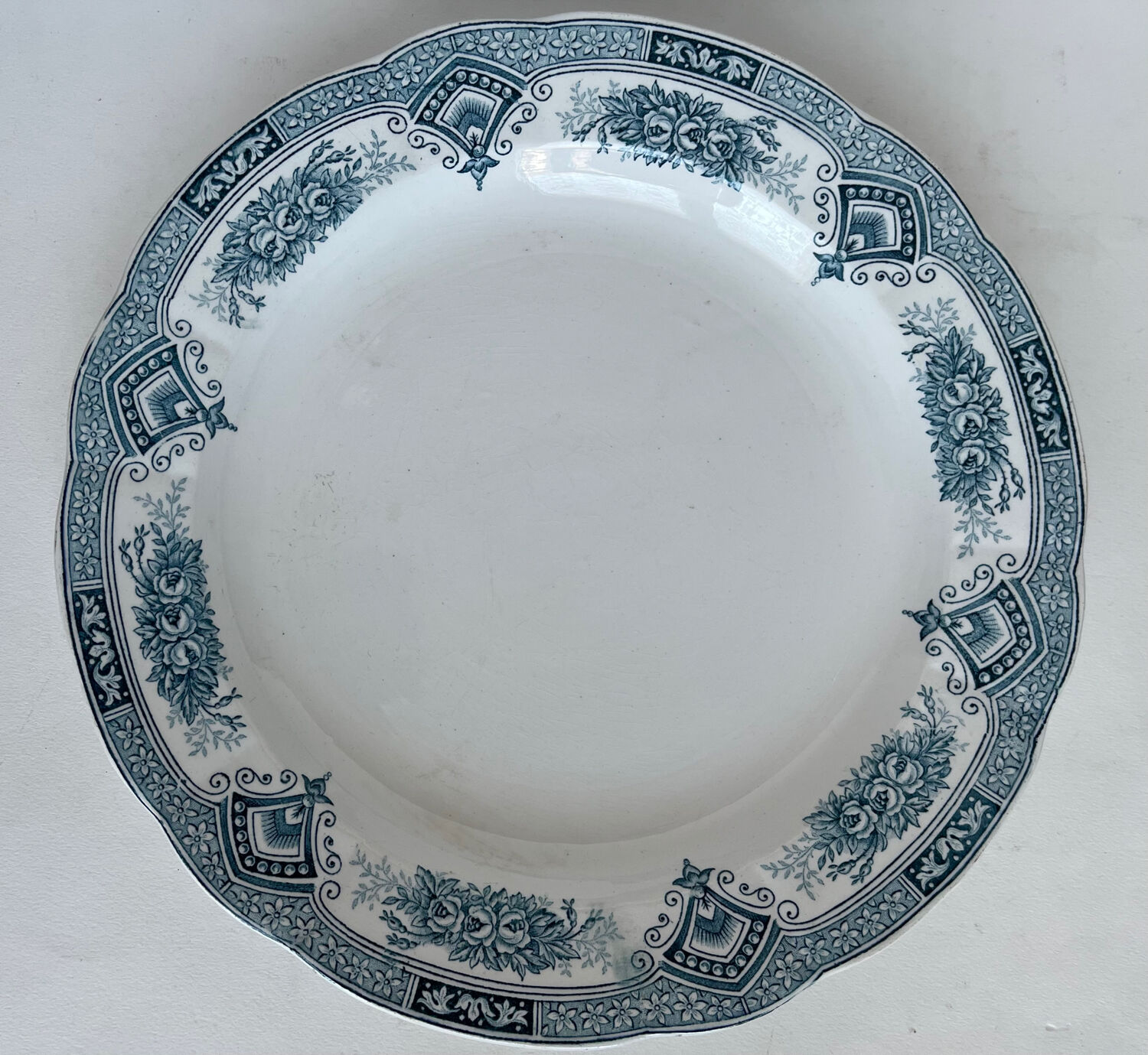 Ironstone dish - spring: Onnaing