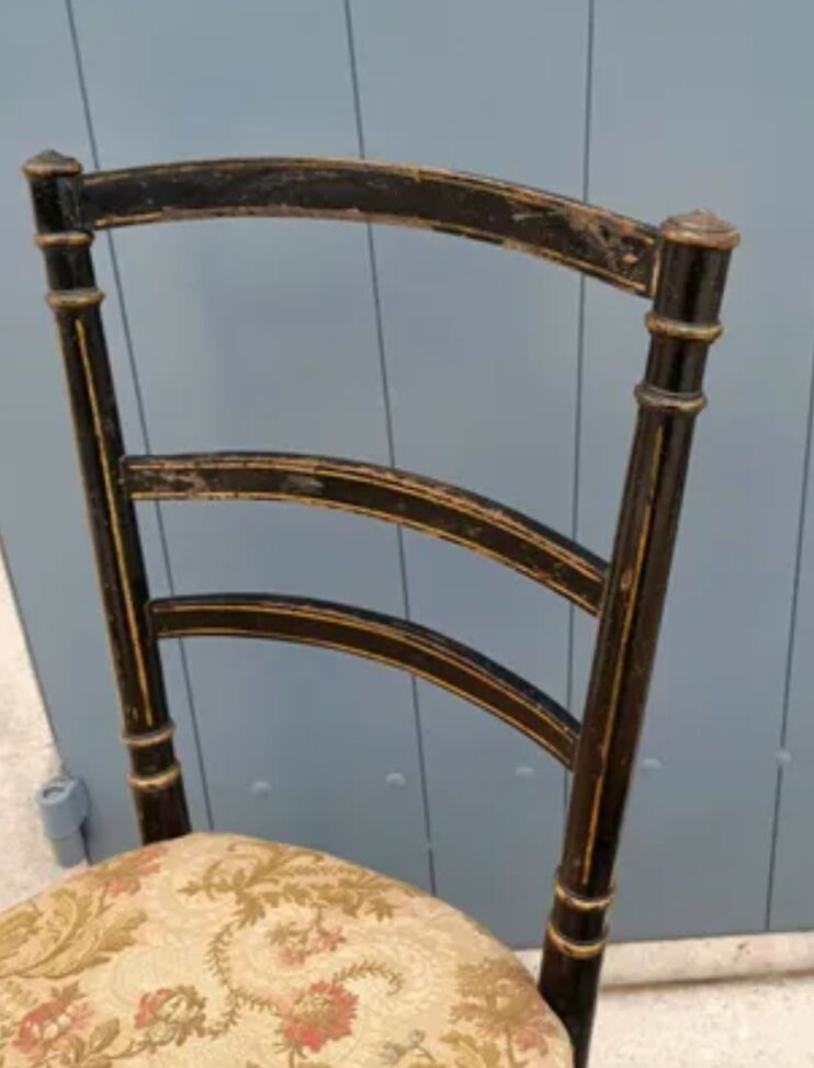 4 Napoleon 3 chairs in very good condition