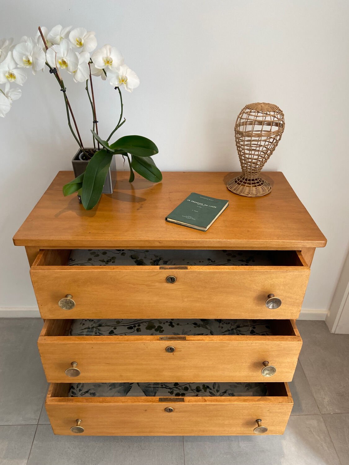 Vintage chest of drawers