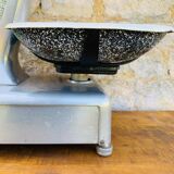 Old Lutrana grocery scale