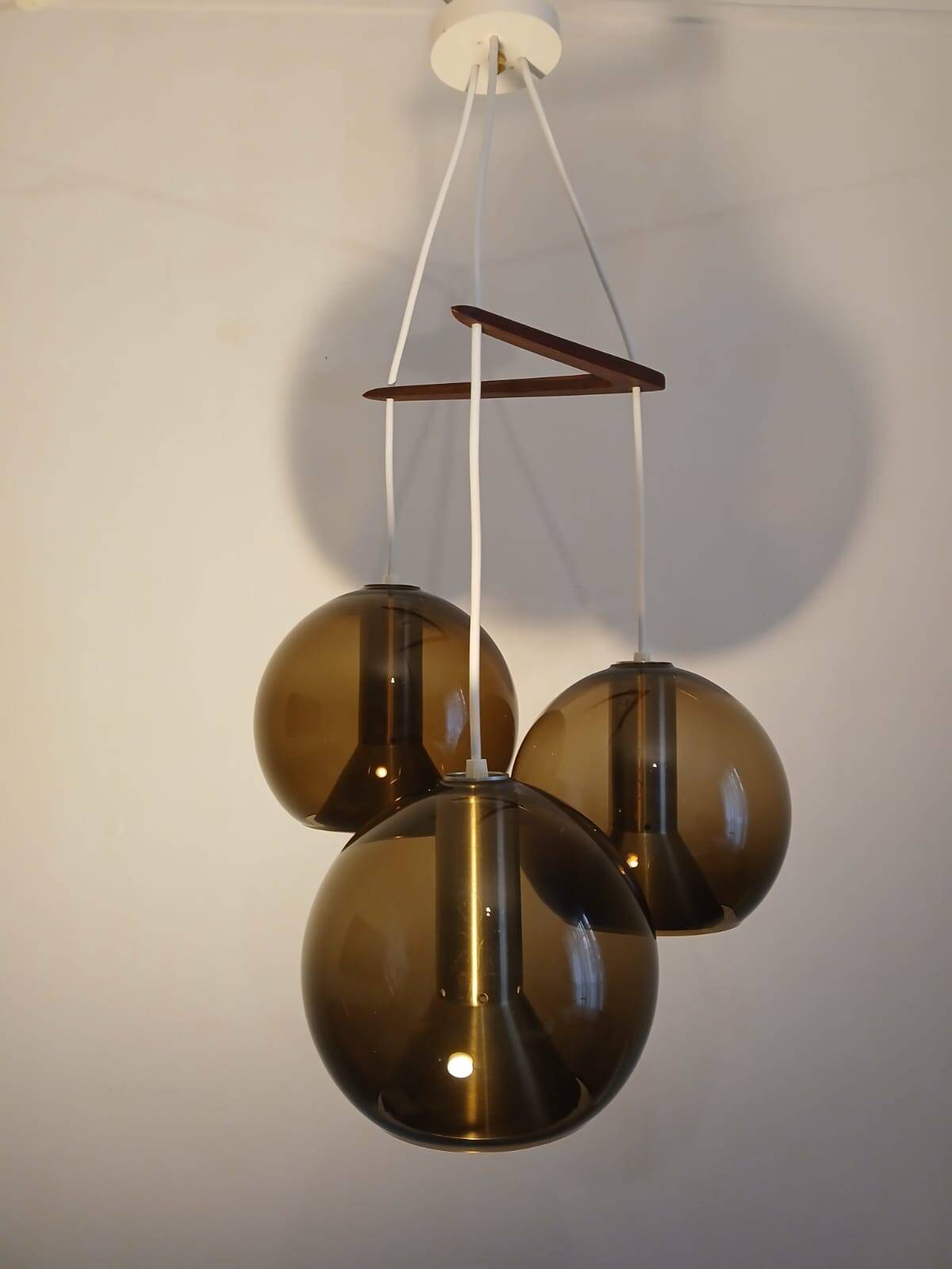 Suspension triple "Globe" by Frank Ligtelijn for Raak – Original edition