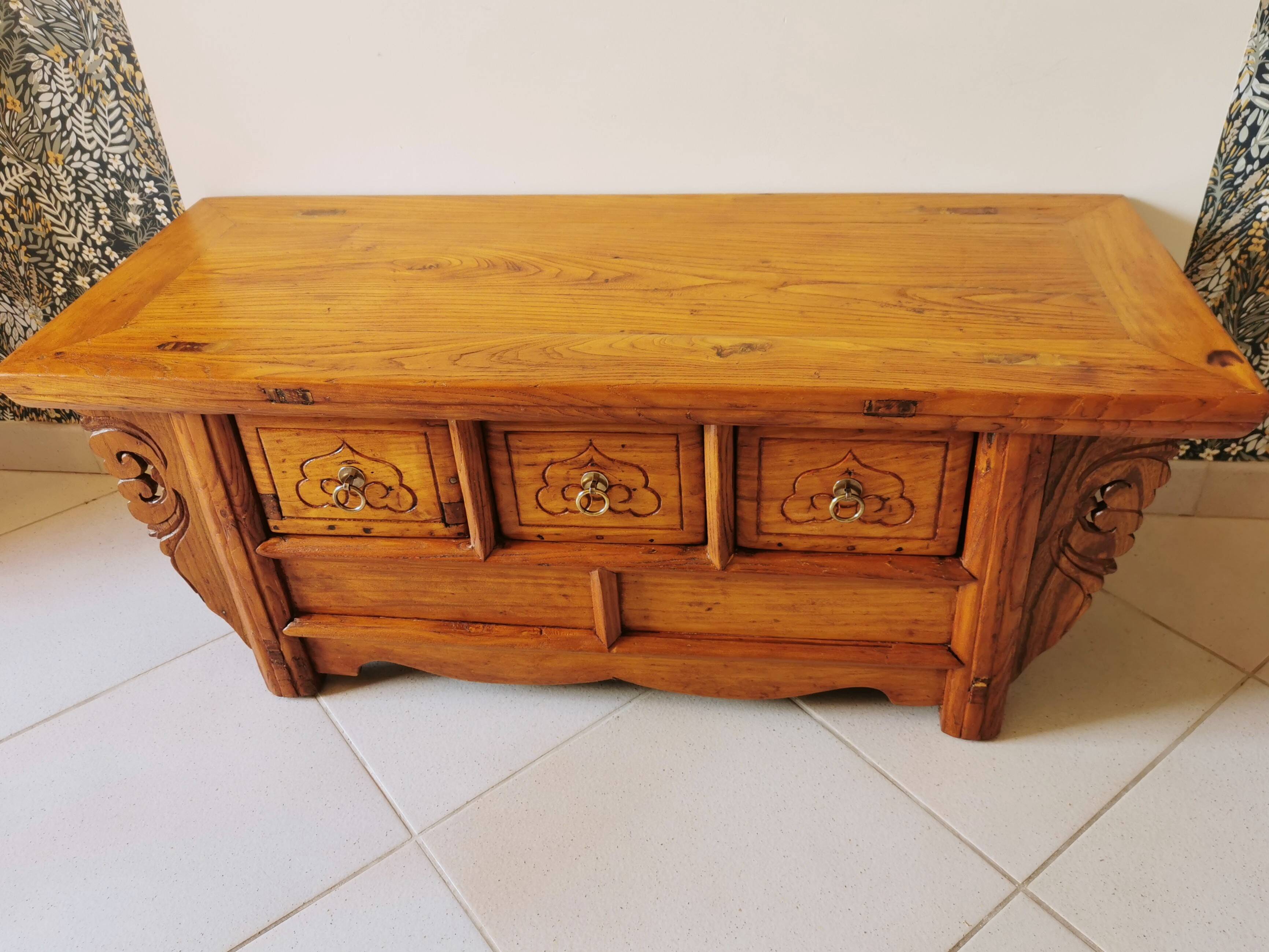 Balinese Indonesian bank