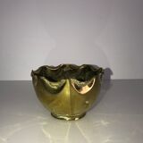 Cache pot laiton