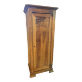 Homme debout, armoire 1 porte Louis Philippe