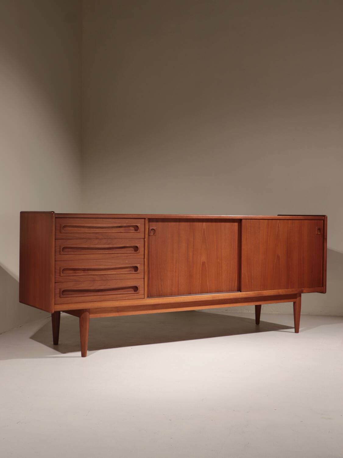 Sideboard Johannes Andersen 1960