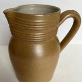 Berry sandstone pitcher