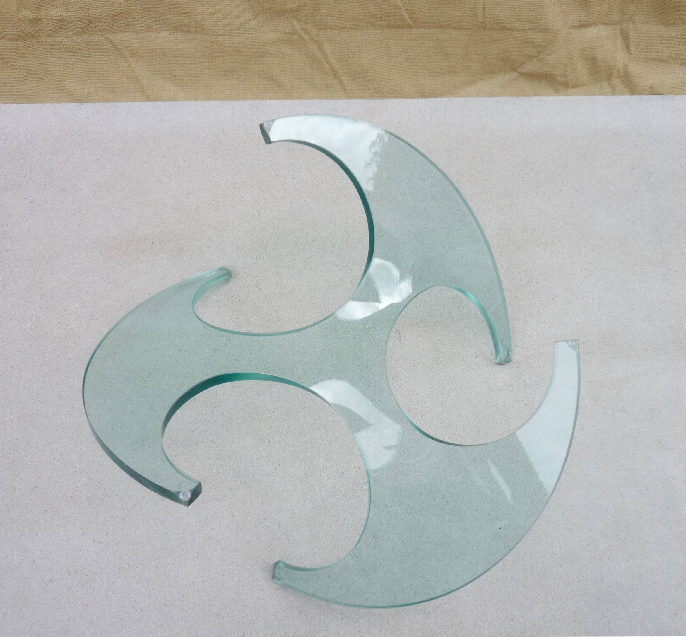 Propeller glass coffee table