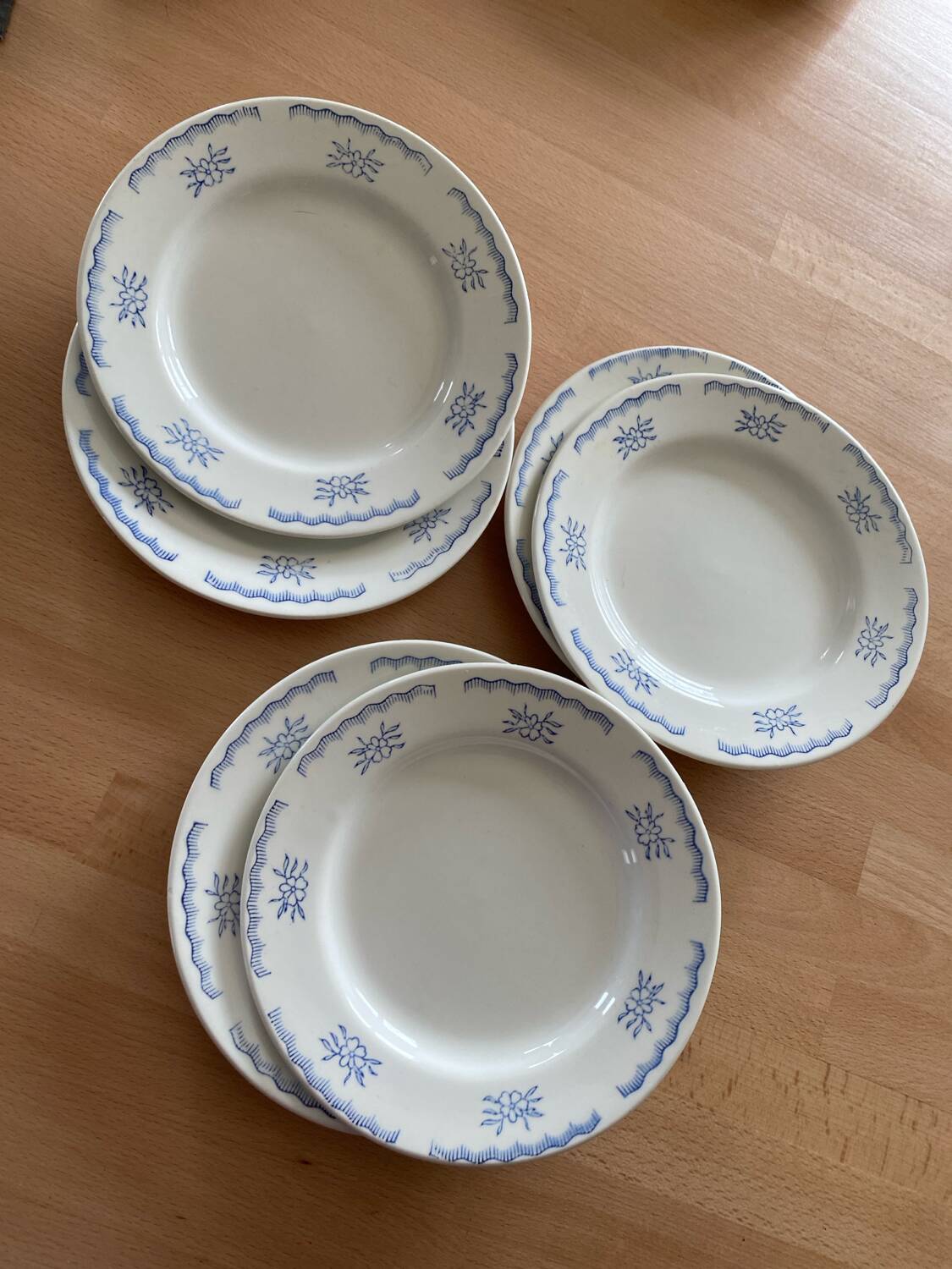 Set of 7 Gien dessert plates PATAY model