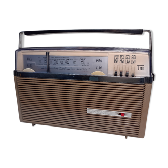 Itt Oceanic portable radio