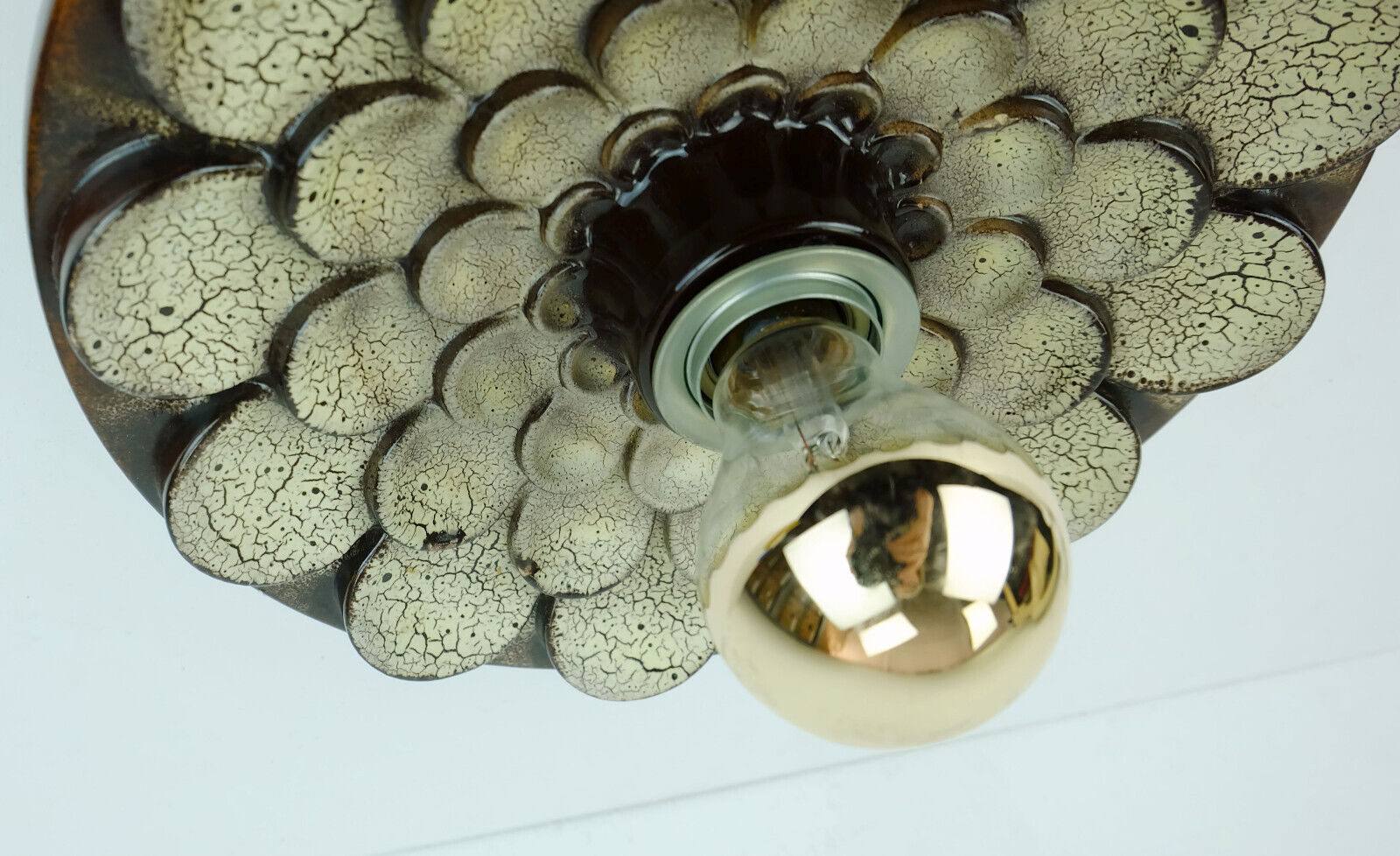 Flower-shaped ceramic sconce 1970s