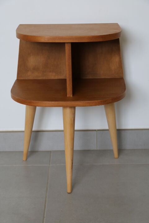 Oak-plated tripod bedside table 1950