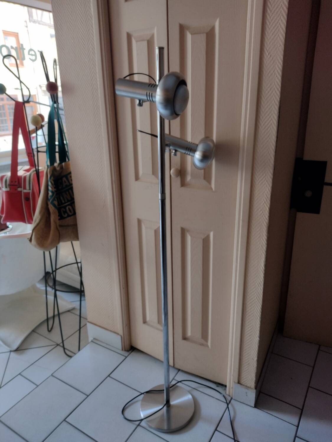 Vintage 70s floor lamp in chrome and aluminum reflector