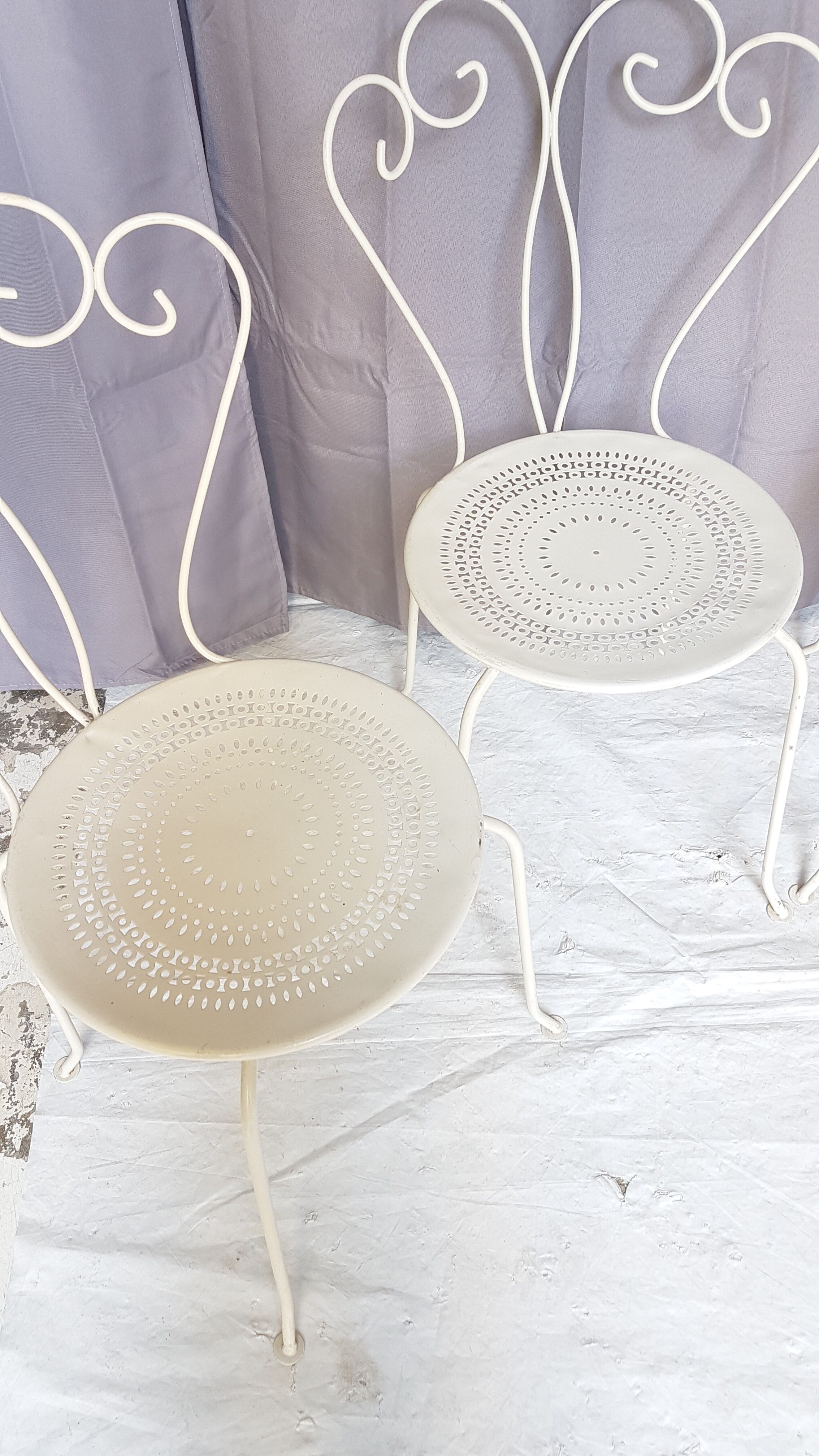Lot of 6 metal garden seats