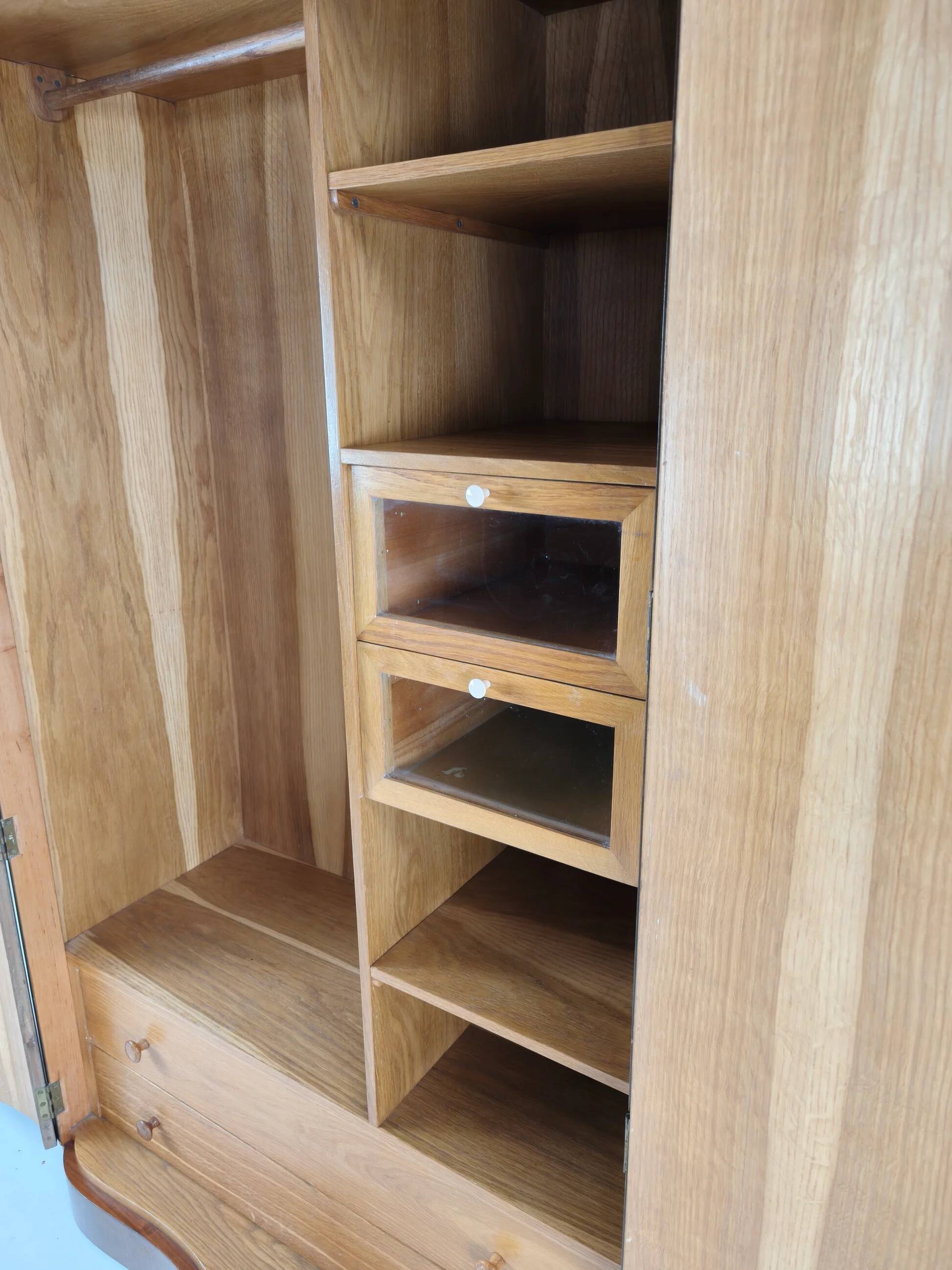 Superb English Art Deco wardrobe in burr walnut – 1930s