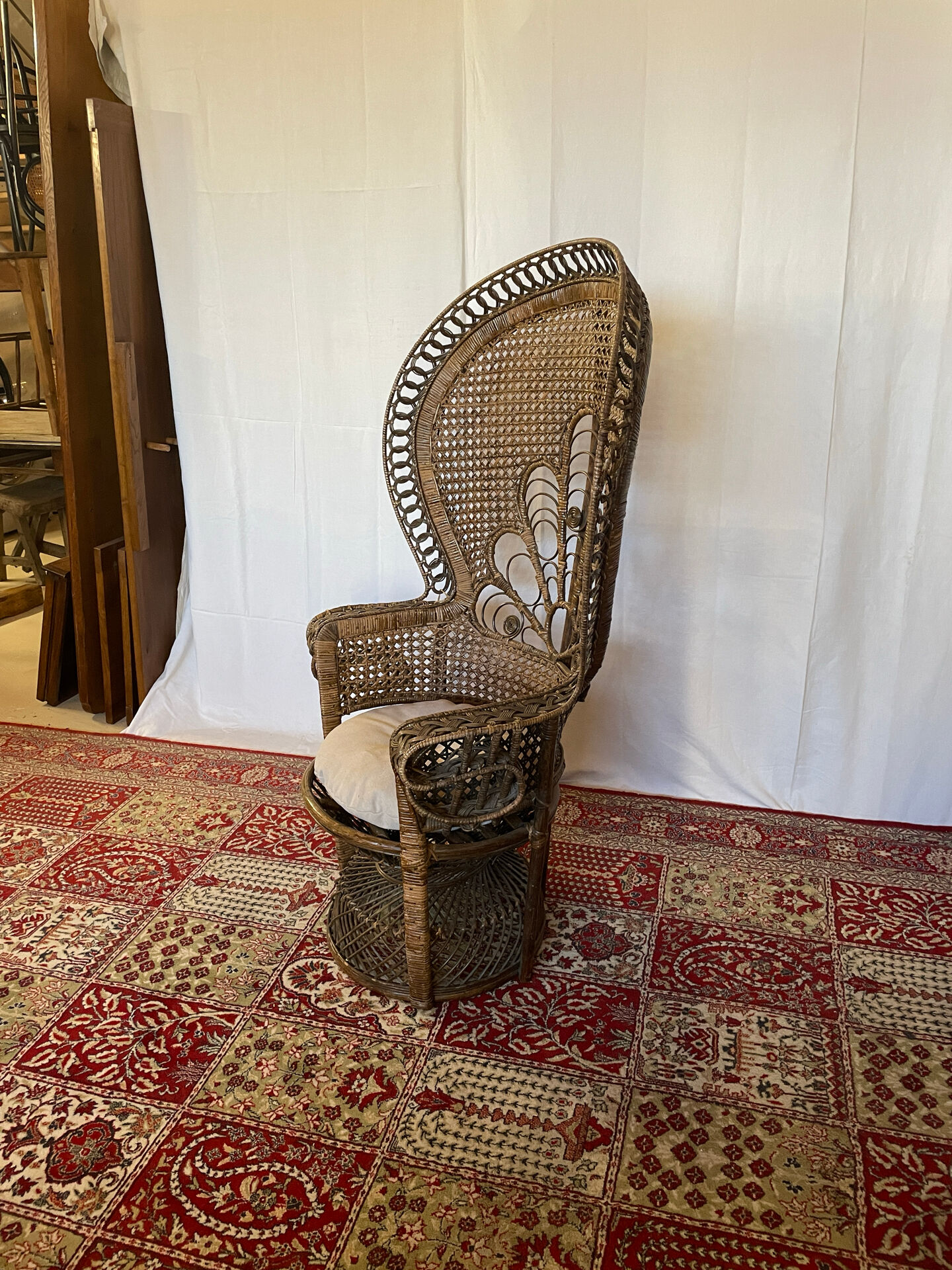 Fauteuil Emmanuelle vintage en rotin 