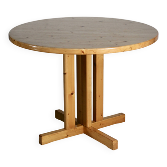 Charlotte Perriand (selection of ) for Les Arcs, pine table, France, circa 1960