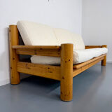 Canapé en pin massif et bouclette design scandinave des années 70