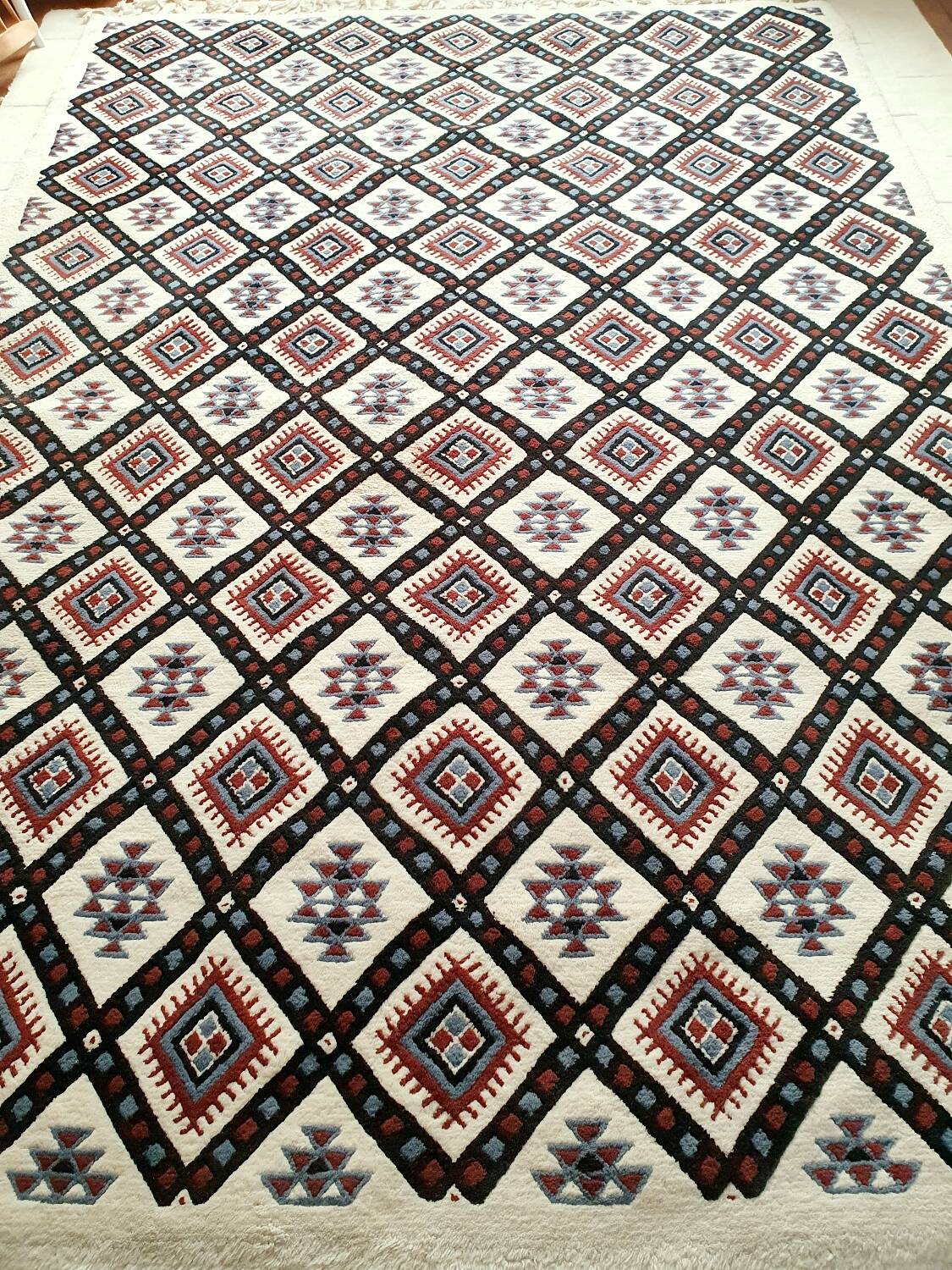 Tunisian hand-woven rug, pure wool, 295/202
