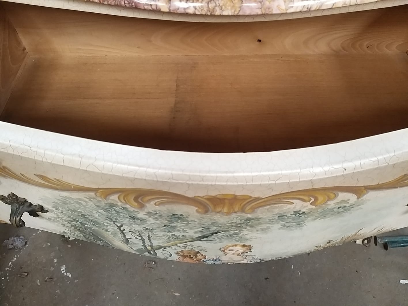 Curved Venetian Rococo style dresser