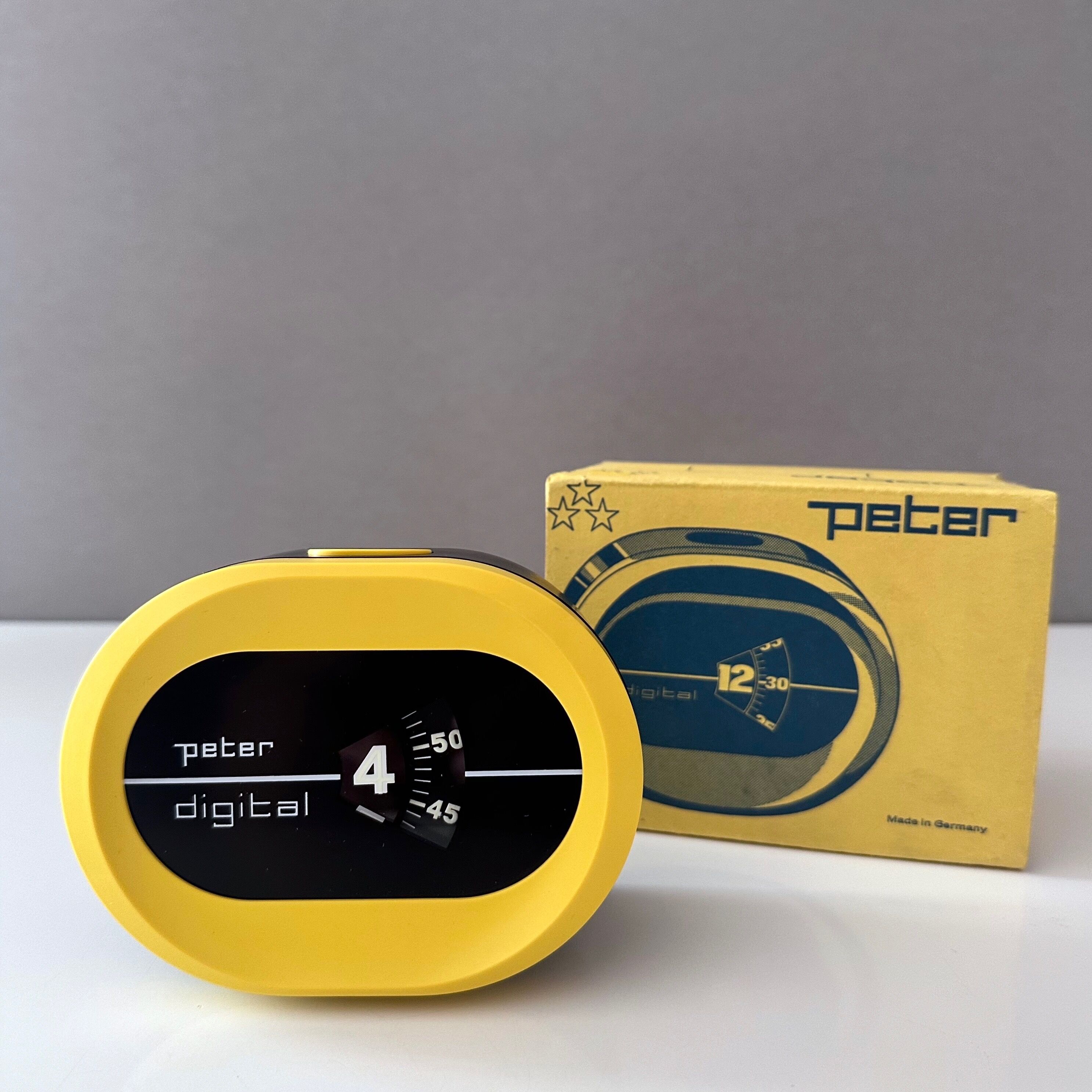 Yellow alarm clock "Peter Germany" NOS, Space Age, mechanical clock, 70's alarm clock OVP