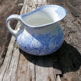 Iron earth pitcher