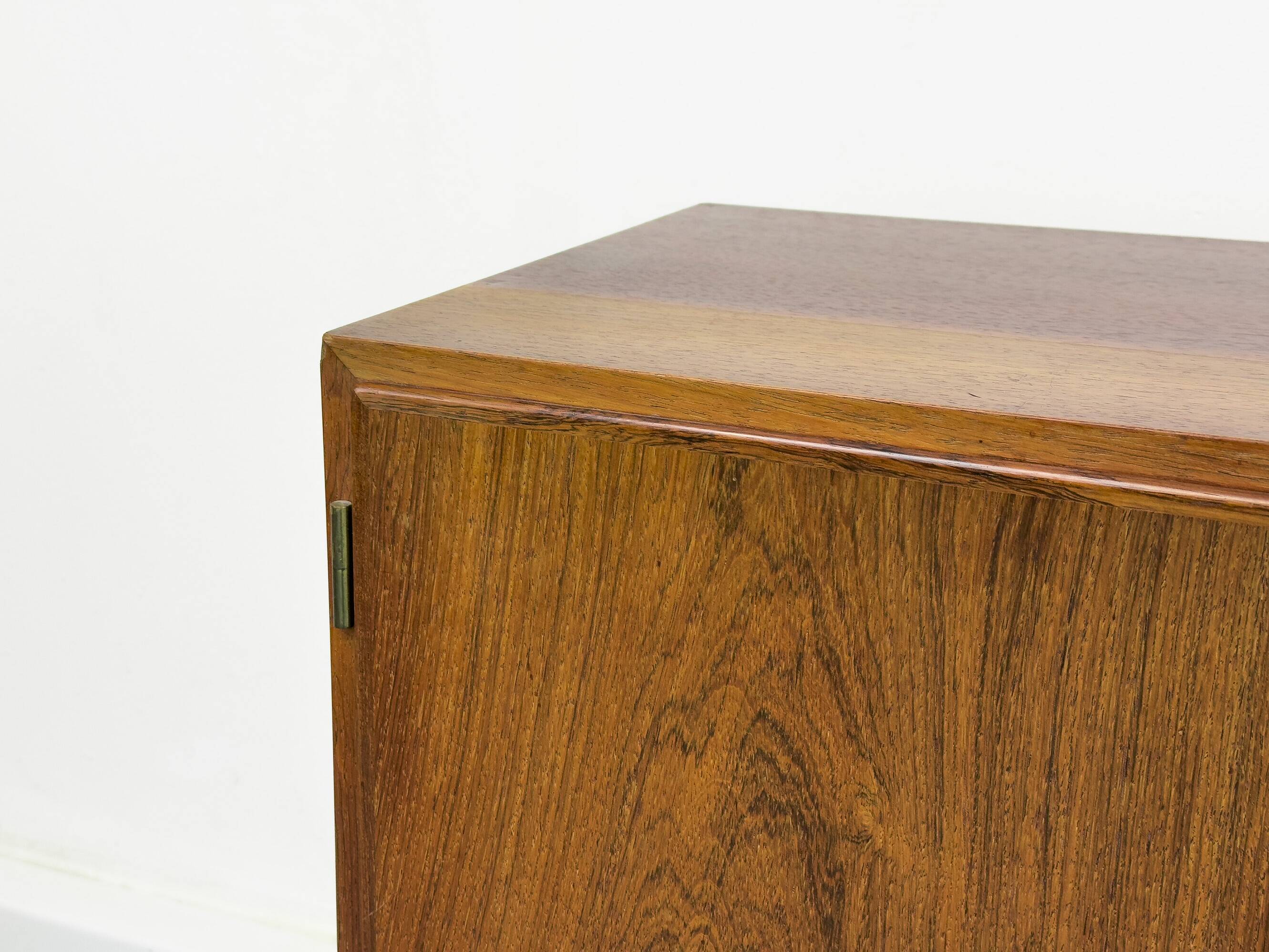 Buffet danois par Carlo Jensen pour Hundevad & Co., années 1960