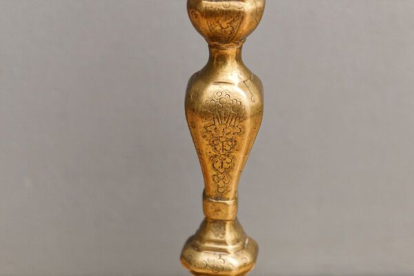 Bougeoir en bronze ciselé époque Louis XIV
