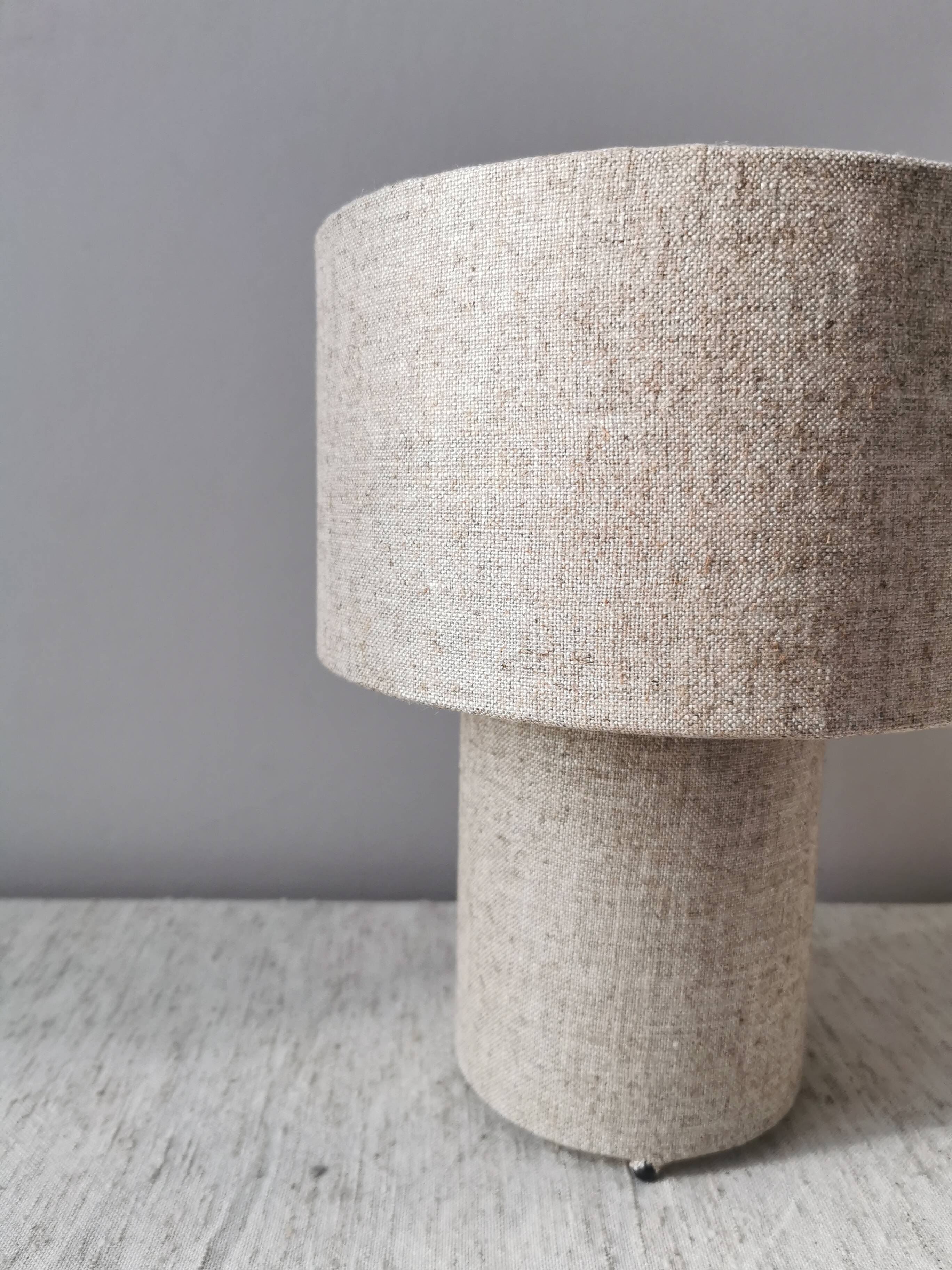 Cybille lamp in linen – 28×23 cm