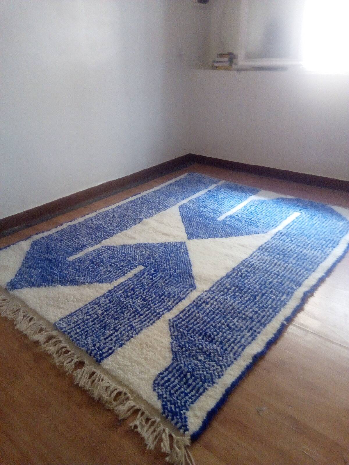 Traditional Moroccan rug, natural wool, 3 x 2 m.