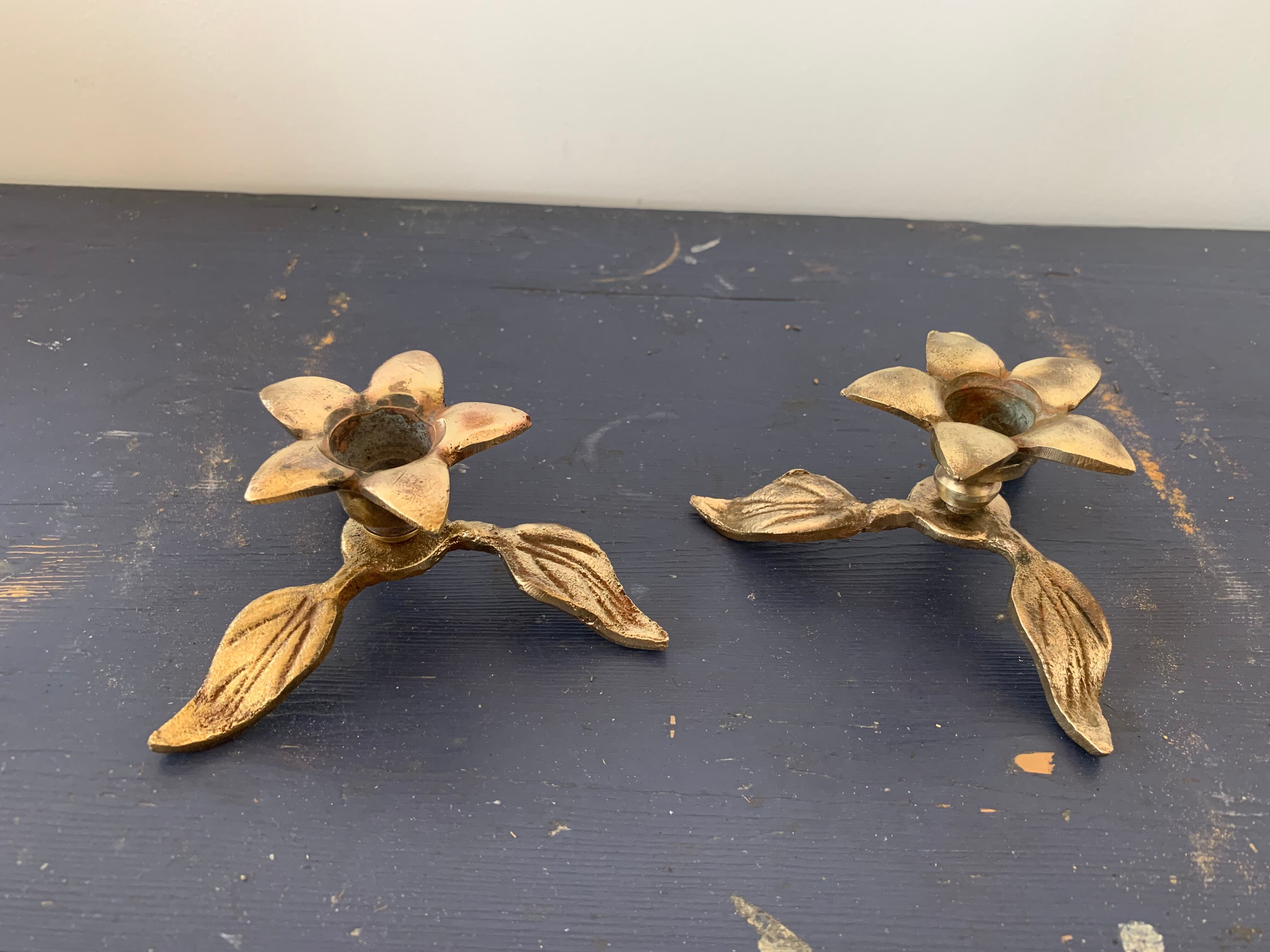 Set of 2 bronze candle holders