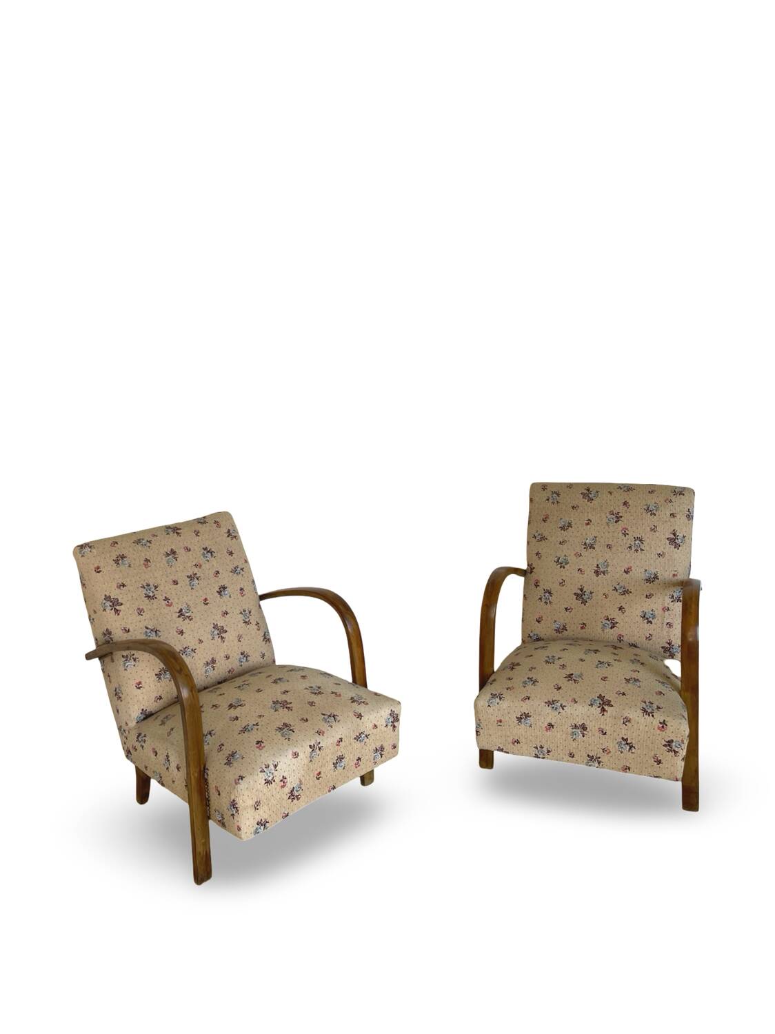 Ensemble de fauteuils Art Déco avec accoudoirs en hêtre arqués.