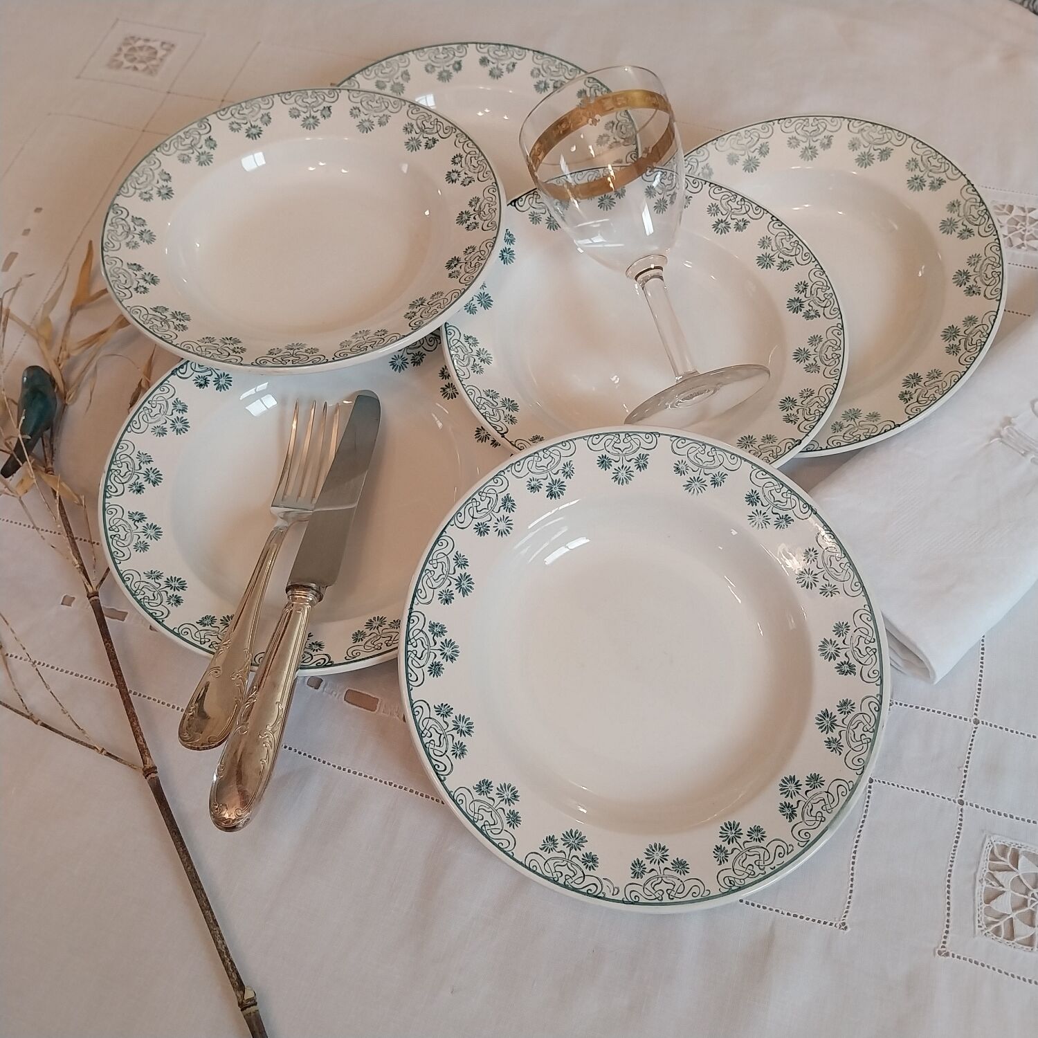 Assiettes creuses en terre de fer Digoin Sarreguemines