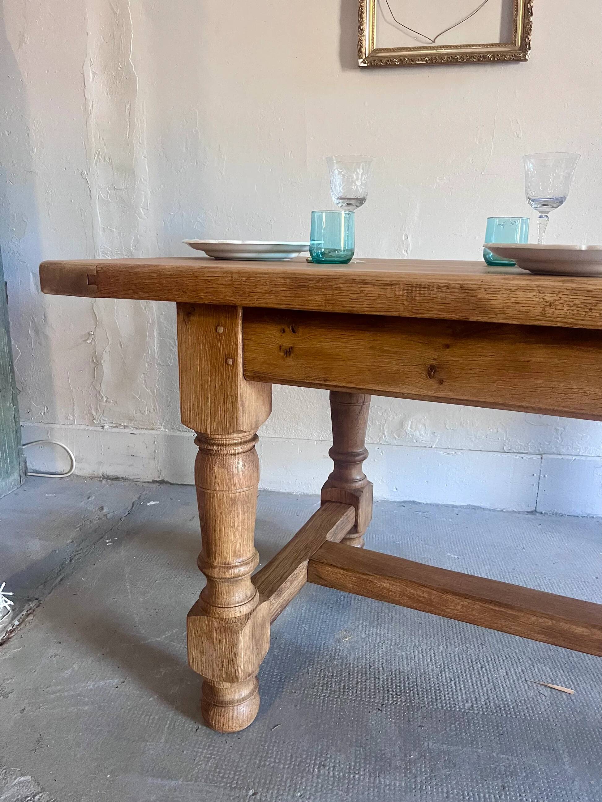 Table de ferme ancienne en bois massif