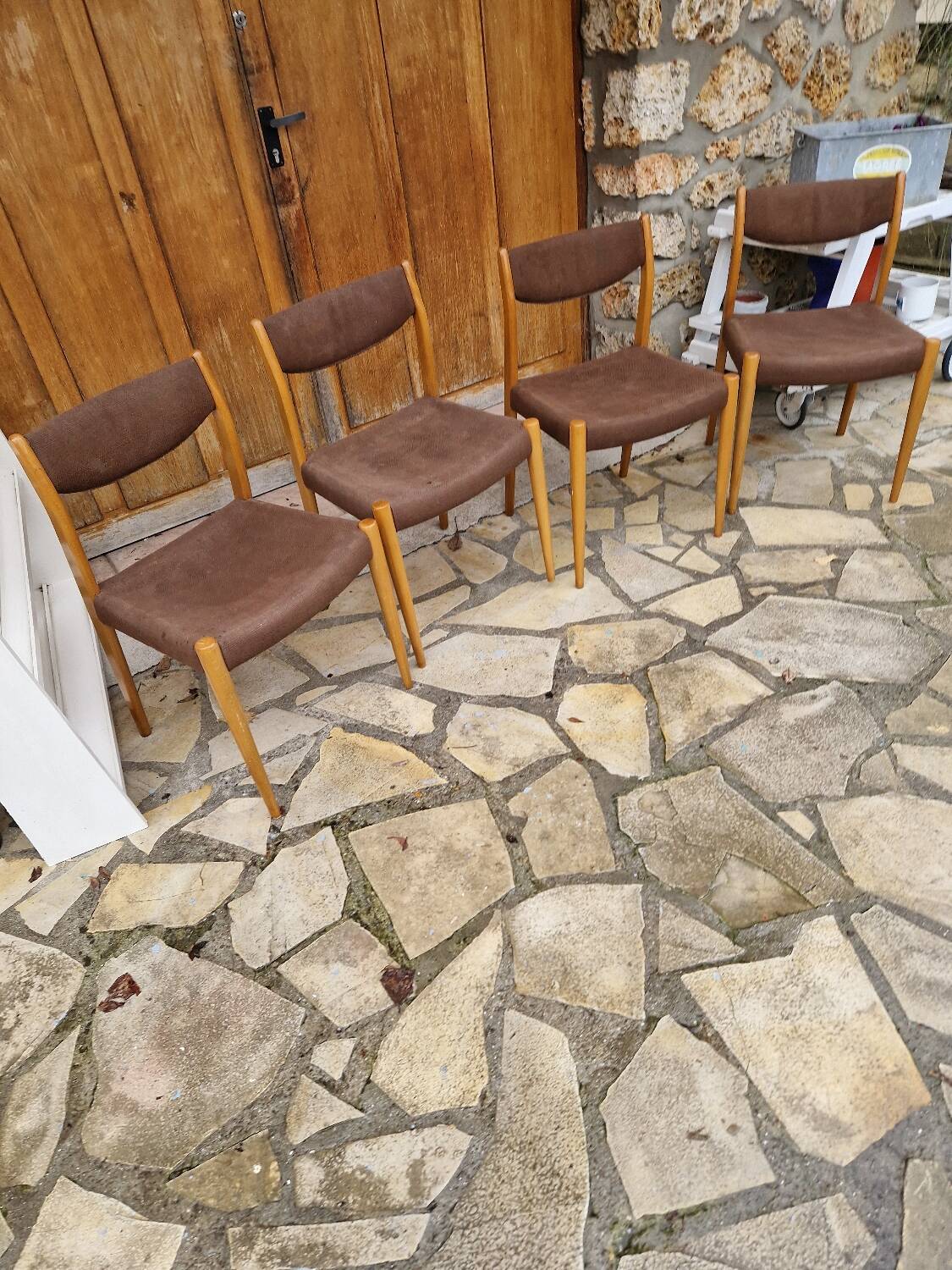 4 chaises scandinaves vintage