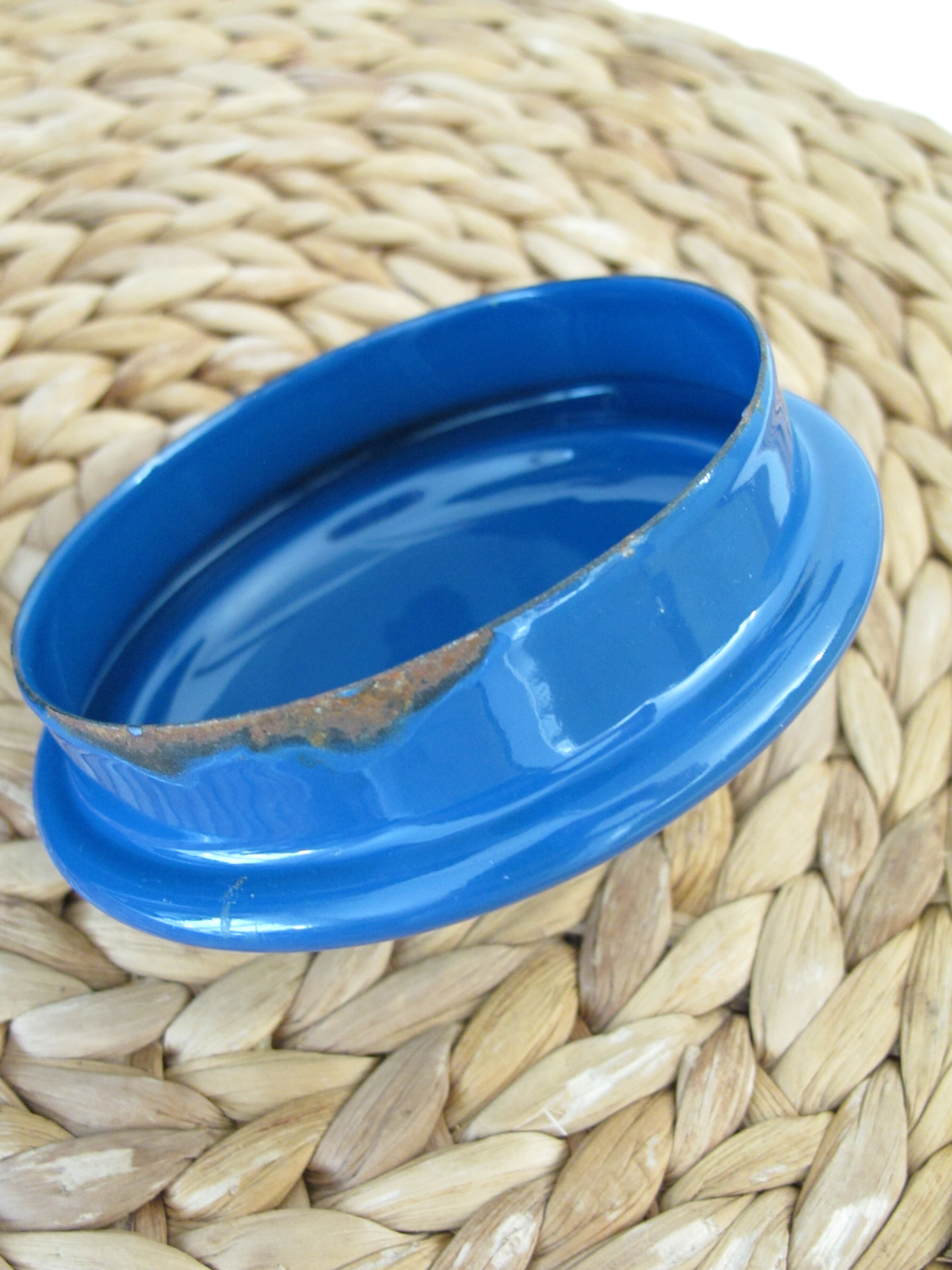 Milk pot in blue emailôle