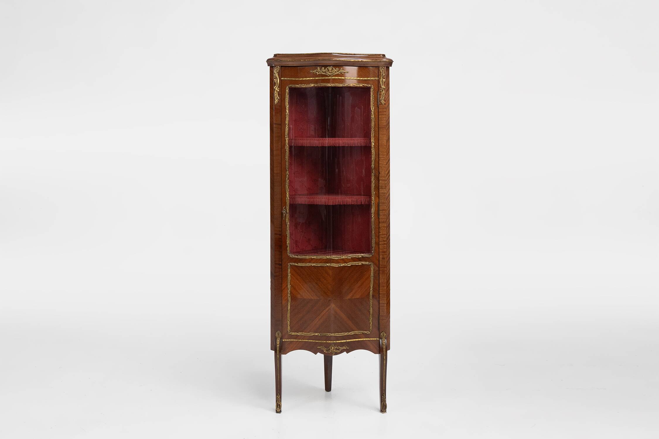 French 20th Century Louis XV style corner display cabinet with arched glass, ca 1950