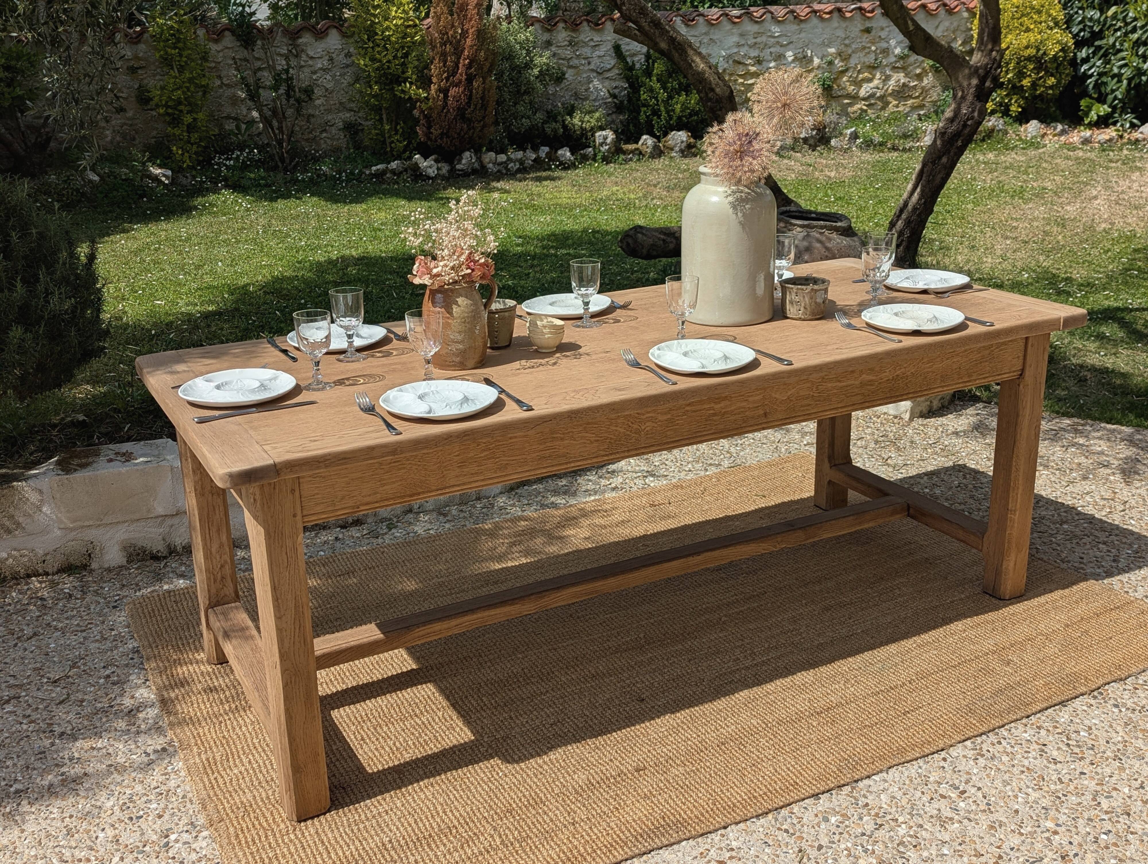 Farm table