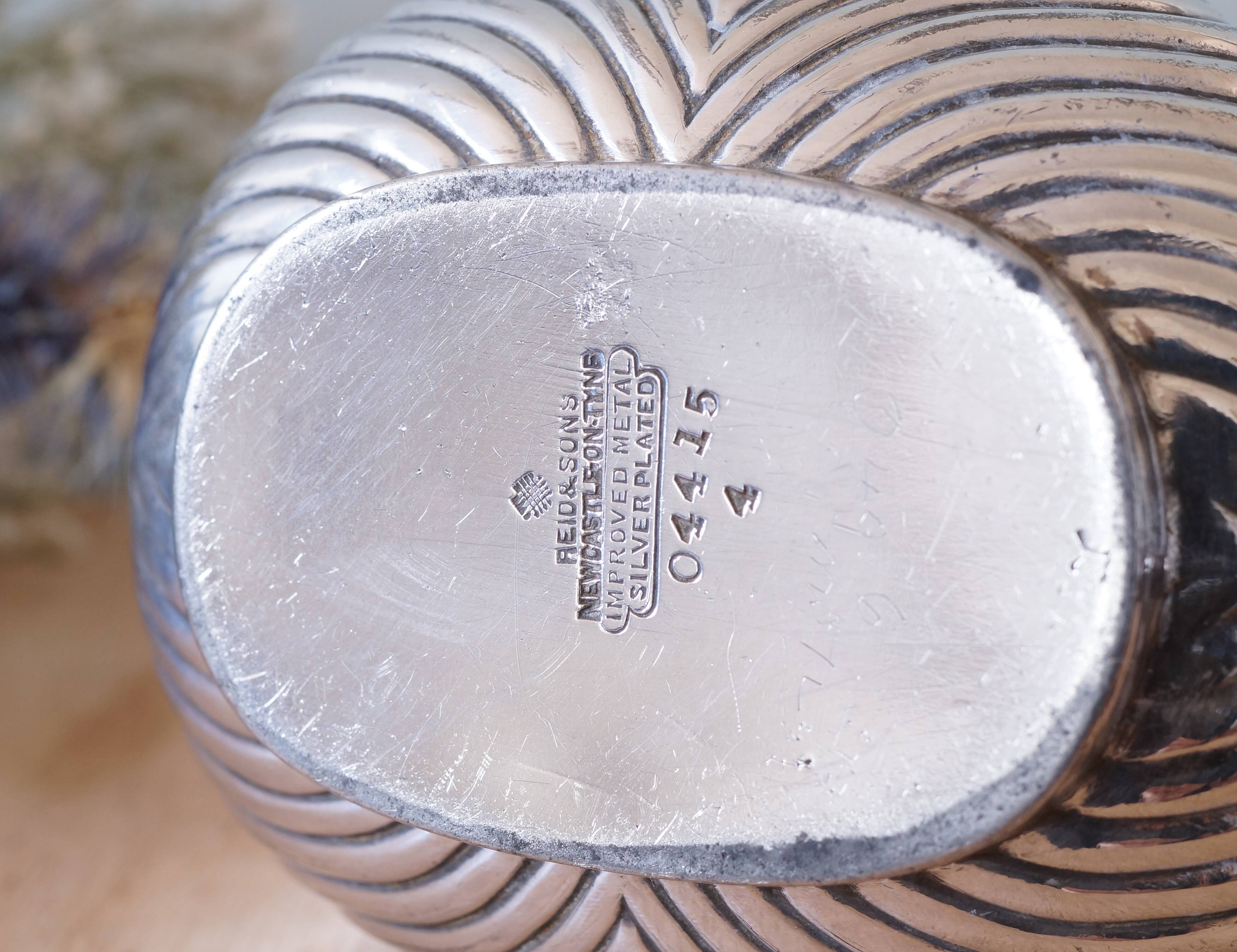 Reid & Sons silver-plated metal sauce