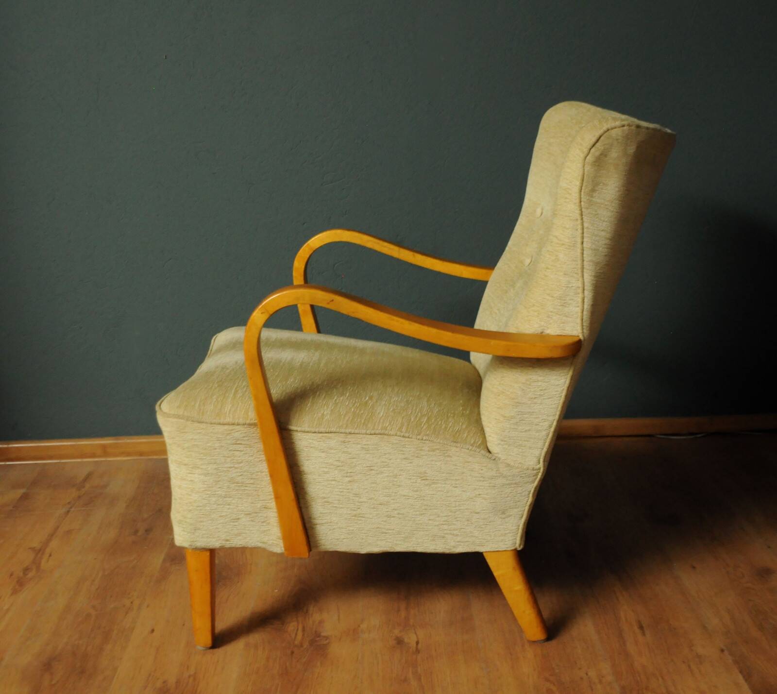 Scandinavian armchair "Pulman"