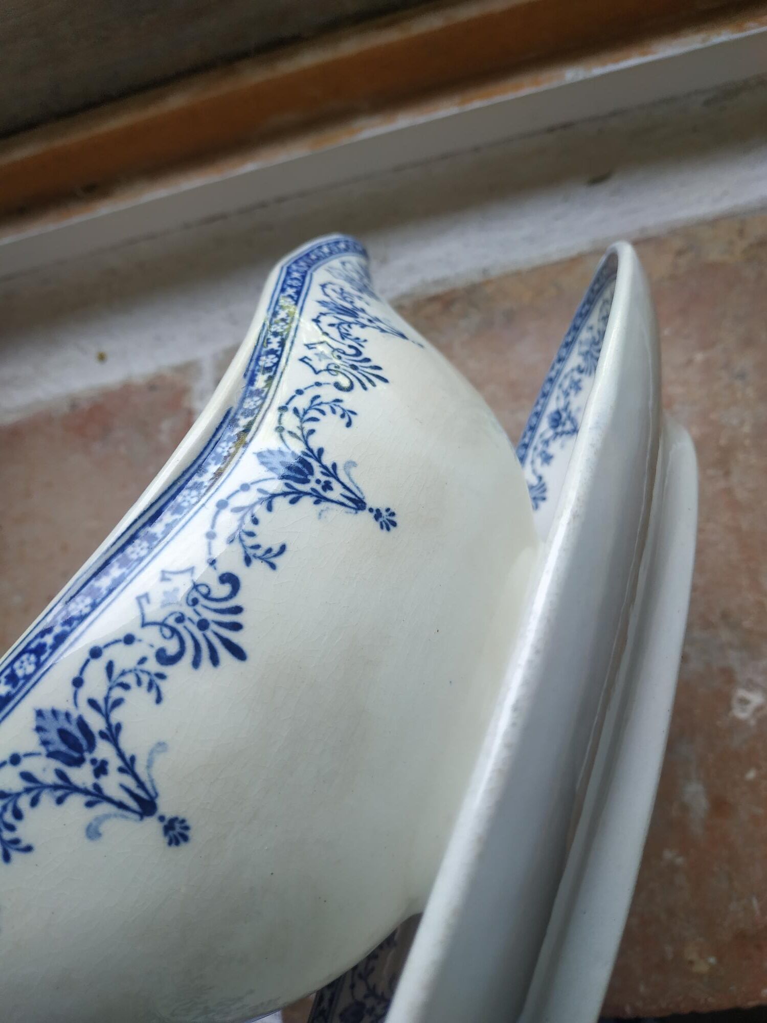 HB earthenware sausage maker