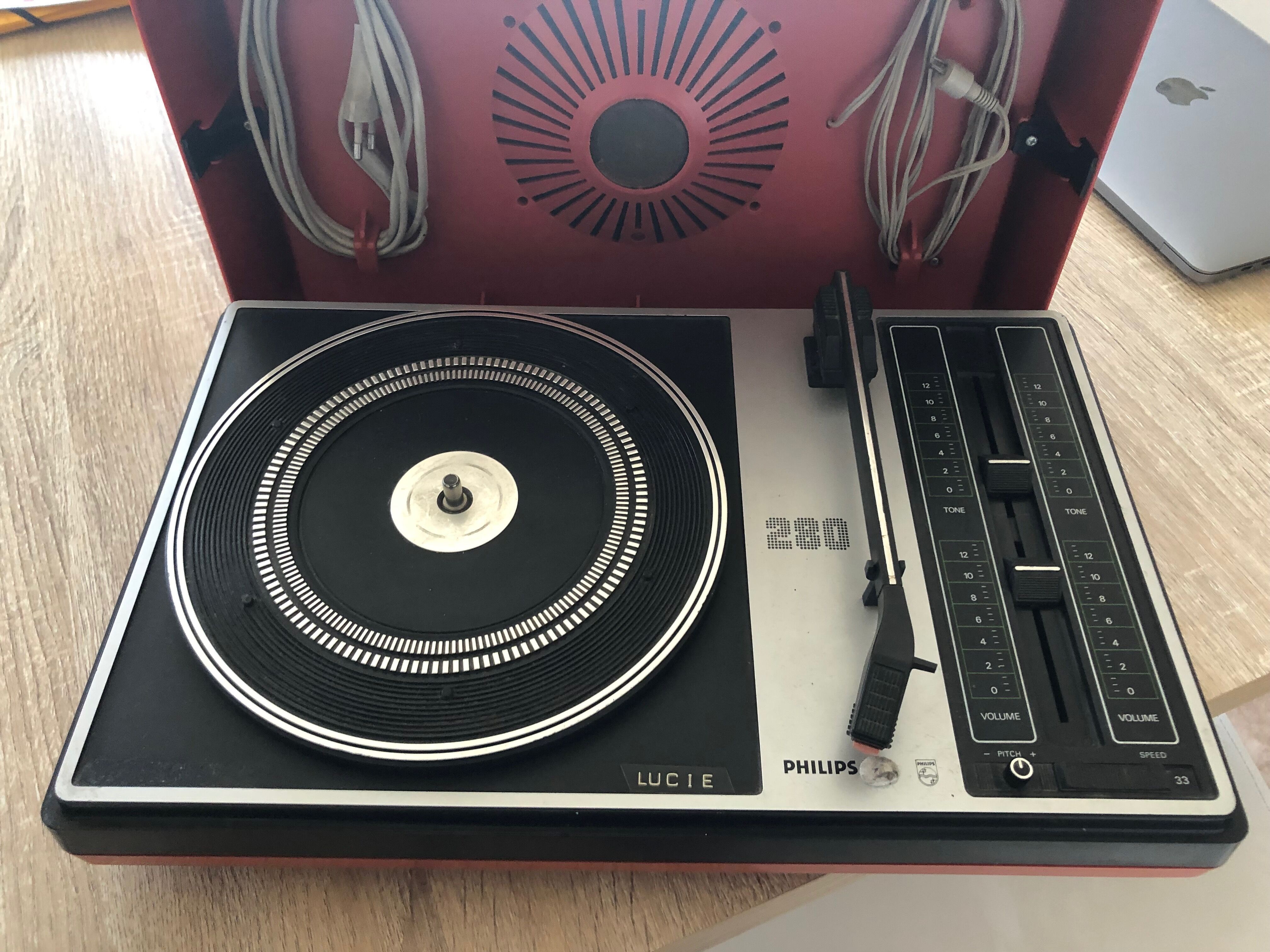 Tourne disque Philips : modèles populaires 2025