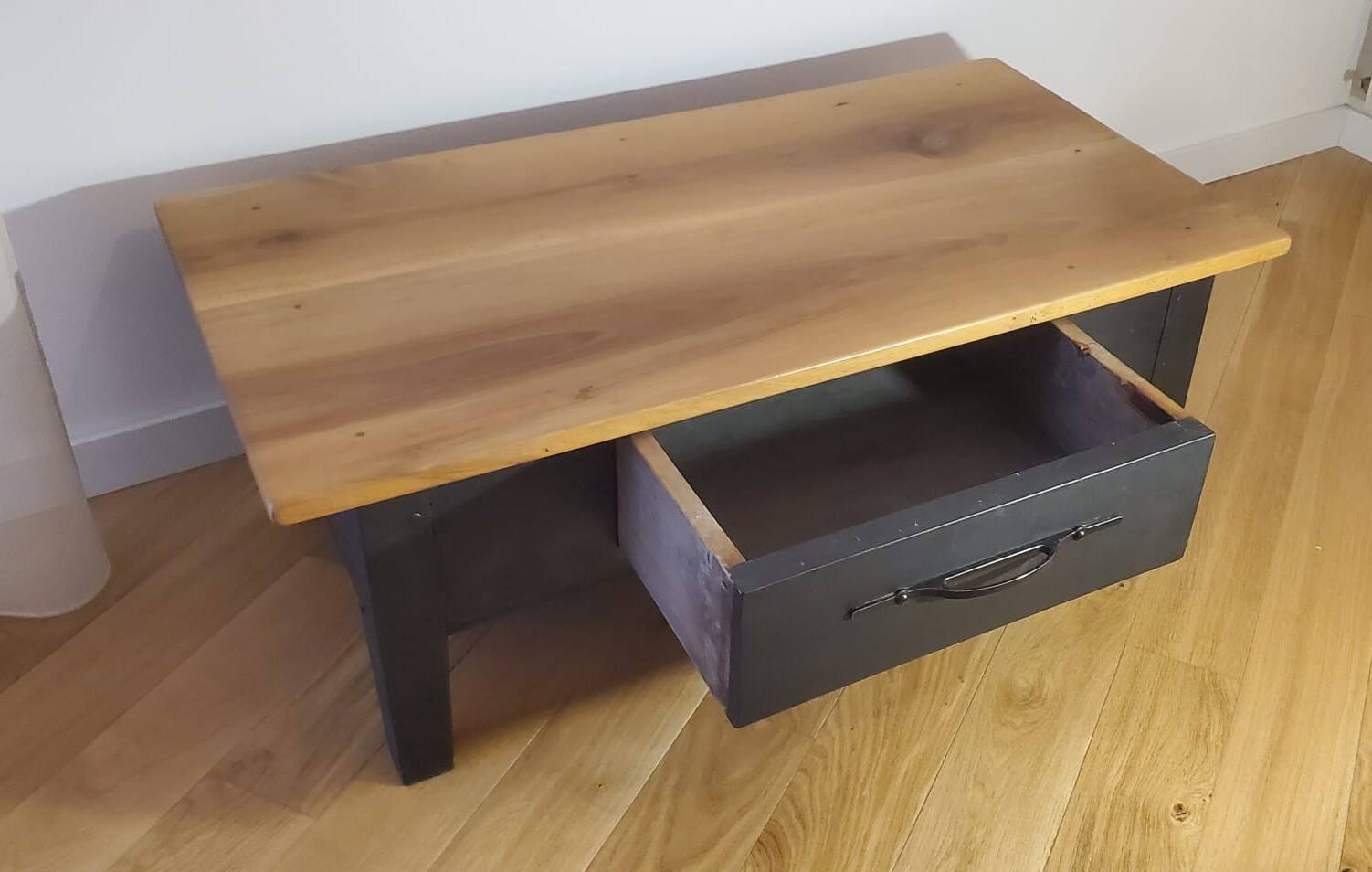 Coffee table living room solid fruit wood black antique legs