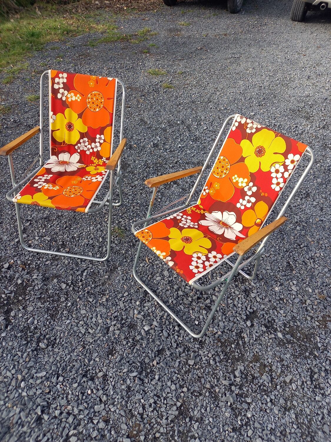2 folding armchairs camping or beach vintage 70